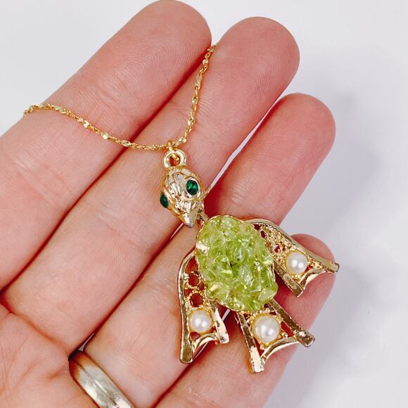 VTG Mid Century Bird Pendant Necklace Green Quartz Gold Tone Figural Animal - Picture 2 of 12